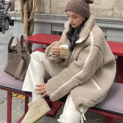 Übergroße Damenjacke aus Wolle mit hohem Kragen und Reißverschluss – trendige Jacke für Streetwear und Freizeitkleidung