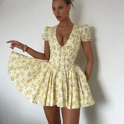Sommer-Minikleid | Rückenschnürung | Vintage-inspirierter Look