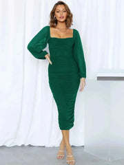 alessia – gerafftes midikleid mit ballonärmeln & square neck – Grün