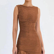Midi-Kleid für Damen mit Rüschen und figurbetonter Passform | Ärmellos mit Rüschen – Braun Charlotte