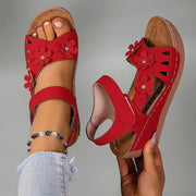 Fiorelia - florale Komfort-Keilsandalen – Rot
