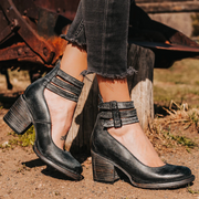Philomena - Vintage-Leder-Sandaletten mit Knöchelriemen – Schwarz