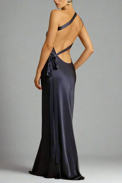Maxine - Elegant one-shoulder dress with open back and sloped neckline