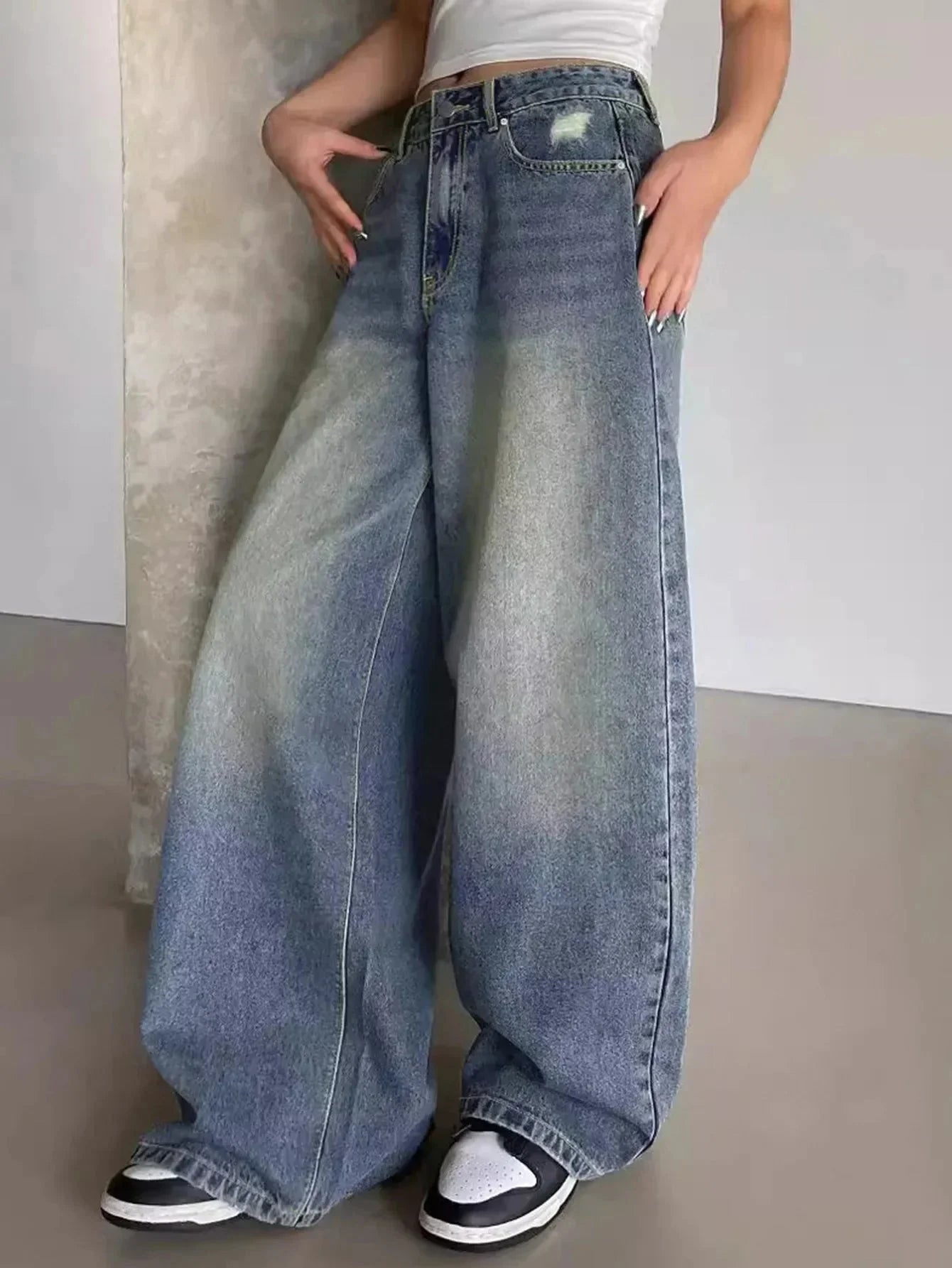 Damen Baggy Jeans mit weitem Bein lässig geschnitten