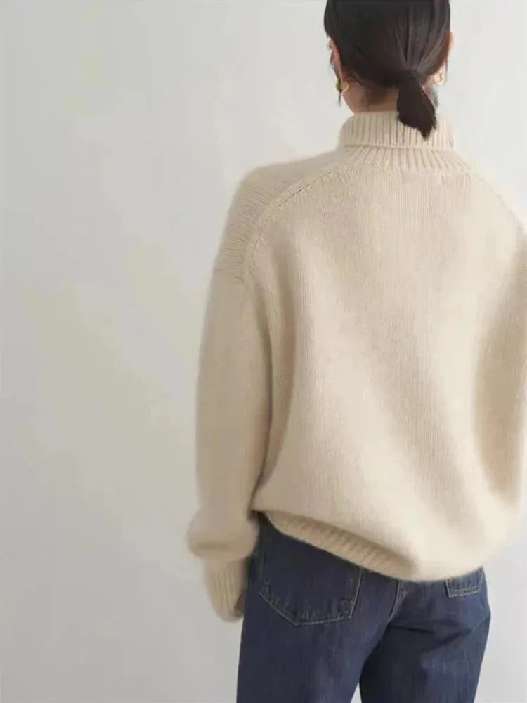 Oversize Damen Rollkragenpullover mit überschnittenen Schultern