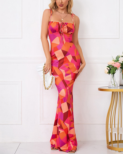 Maxikleid mit Mermaid-Schnitt | Zarte Träger | Femininer Print