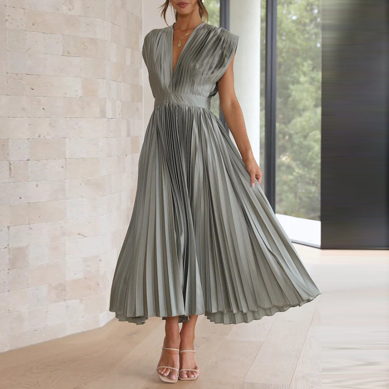 Maricar - Elegantes Kleid mit V-Ausschnitt Klassischer Stil
