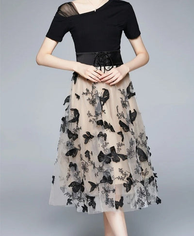 Stilvolle Midikleid aus Mesh mit Stickerei & Volantärmeln – Maila