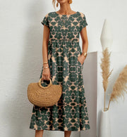 Clara | Leichtes Kleid mit elegantem Blumenmuster – Grün