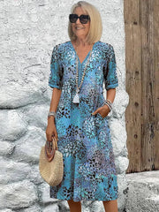 Sommerfeld | Leichtes Midikleid mit V-Ausschnitt – Ozeanblau