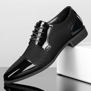 Herren Lackleder Oxford Schuhe Mit Punktmuster – Elegante Business Schuhe – Klassisches Schwarz