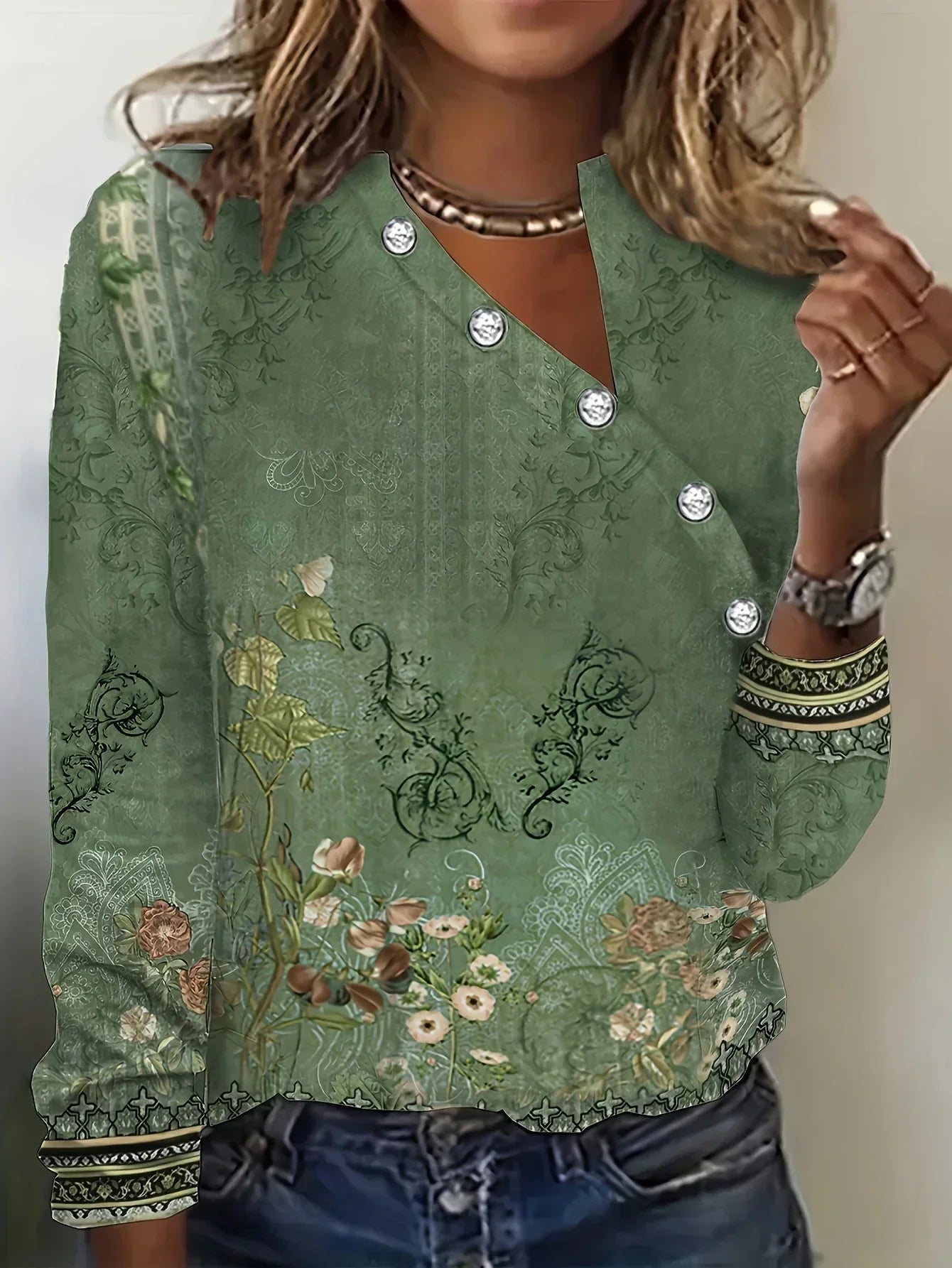 Heidi | t-shirt mit blumenmuster und asymmetrischem ausschnitt