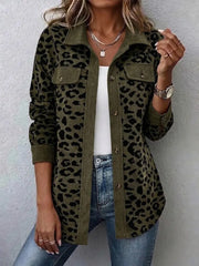 Miressia - Strickjacke mit Animal-Print und Knopfleiste – Olivgrün