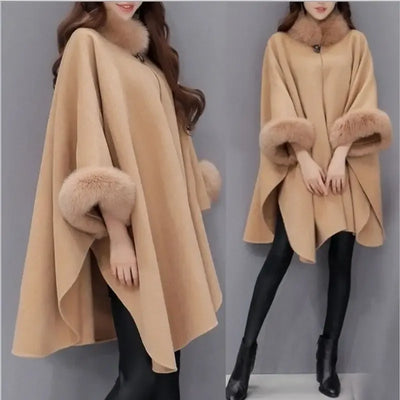 Elegante Damenjacke aus Wolle mit Cape