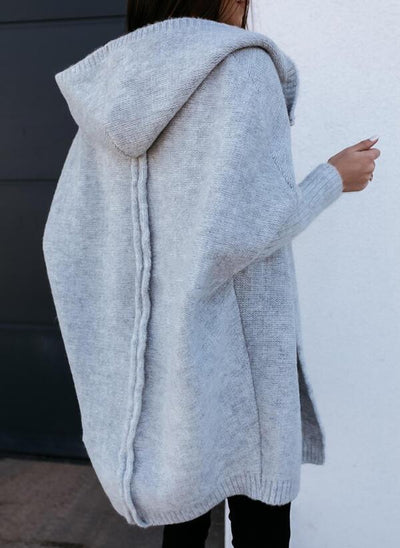 CozyNest - Strickjacke mit Kapuze in Übergröße