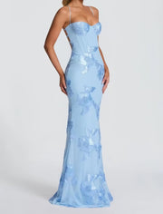 Figurbetontes Maxi Kleid mit Spitze – Hellblau