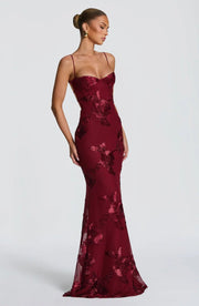 Figurbetontes Maxi Kleid mit Spitze – Bordeaux