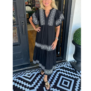 Galina | Damen Modernes Sommerkleid Midi Boho mit V-Ausschnitt – Schwarz