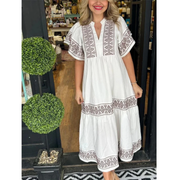 Galina | Damen Modernes Sommerkleid Midi Boho mit V-Ausschnitt – Weiß