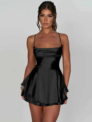 Giulia – Satin Look Minikleid mit Spaghettiträgern und Volant-Rock – Schwarz