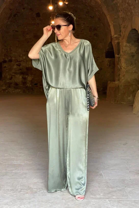 Britt | Luxuriöses Satinset für Frauen