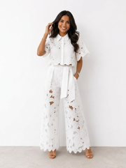 Avalina - Set aus Bluse und Hose mit Soft-Touch – Weiß