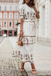 Freya | Damen Midi Kleid mit Goldprint, Kurzarm A-Linie Bindegürtel – Weiß