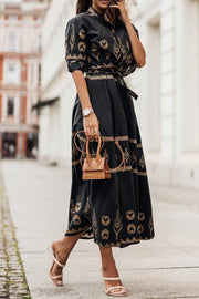 Freya | Damen Midi Kleid mit Goldprint, Kurzarm A-Linie Bindegürtel – Schwarz