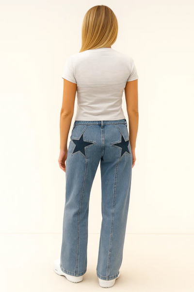 Ines Jeanshose mit Sternen-Applikation