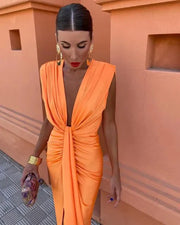 Sommerfeld | Elegantes Abendkleid mit tiefem V-Ausschnitt – Orange