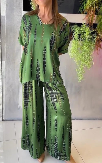 Zweiteiliger Freizeitanzug aus Satin mit Rundhalsausschnitt