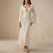 Amelie | Stilvolles Damen Strickkleid modern & mit ausgestellten Ärmeln – Beige