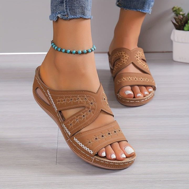 Bequeme Sommerschlupfsandalen | Luftige Cut-Outs | Optimale Fußstütze