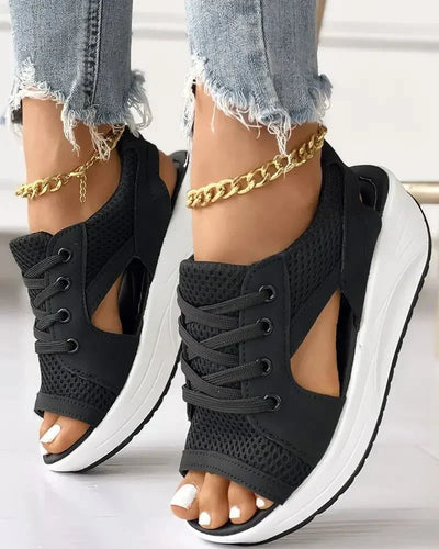 Sneaker-Sandalen mit Cut-Outs | Schnürung & Plateausohle | Sportlich-Luftiger Style