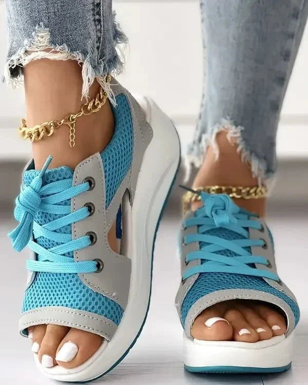 Sneaker-Sandalen mit Cut-Outs | Schnürung & Plateausohle | Sportlich-Luftiger Style