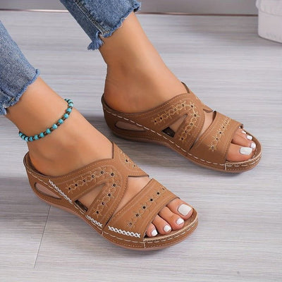 Bequeme Sommerschlupfsandalen | Luftige Cut-Outs | Optimale Fußstütze