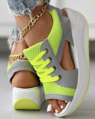 Sneaker-Sandalen mit Cut-Outs | Schnürung & Plateausohle | Sportlich-Luftiger Style