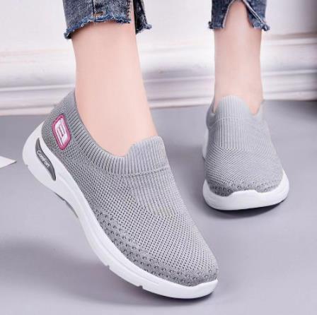 Slip-On Sneakers | Atmungsaktives Strickmaterial | Leicht & Flexibel