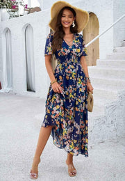 Liliana – Boho Maxikleid mit Blumenprint, V-Ausschnitt & Smoktaille – Marineblau