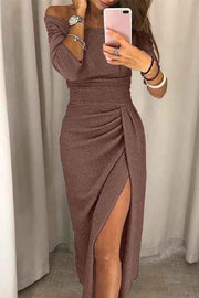 Liv – elegantes off-shoulder midi kleid mit schlitz, glitzerstoff und drapierter taille – Braun