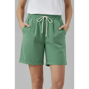 Maren | Damen Shorts Mit Kordelzug Für Sommer – Grasgrün