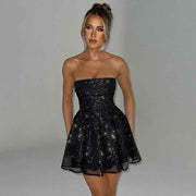 Mira – Glitzerndes, schulterfreies Tüll-Minikleid mit Schleifendetail – Schwarz