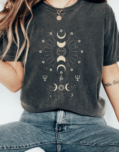 Divination - Astrologie gestaltetes Shirt