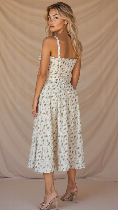 Tailliertes Bustierkleid | Schlitz-Detail | Feminine Silhouette