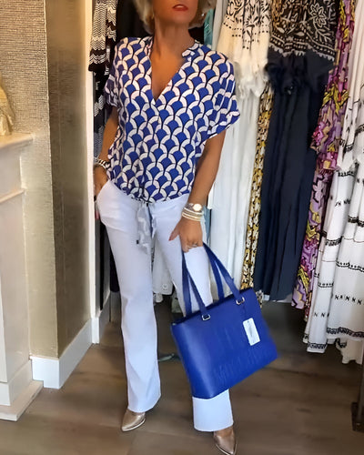 Blanka – bedruckte bluse mit kurzen armeln und v-ausschnitt