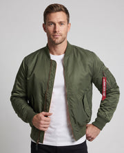 Männers klassische Piloten-Bomberjacke mit Kontrastfutter, Ärmel-Utility-Tasche und geripptem Saum Nord Taschen – Armeegrün