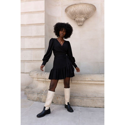 Wickelkleid mit Rüschen | Lange Ärmel | Feminine Silhouette