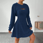 Mirellia - Strick-Minikleid mit Kapuze – Marineblau