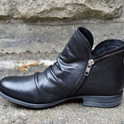 Katharina | Stiefeletten Damen Gefältelte Leder-Optik Reißverschluss Ankle Boots – Schwarz