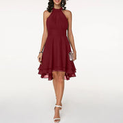 stilvolle Kleid mit charmanten Rüschen – Rot